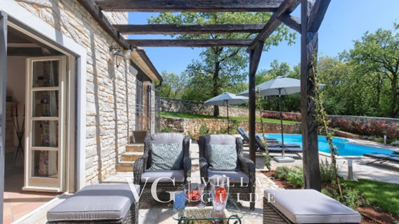 Villa White house B with pool Istria