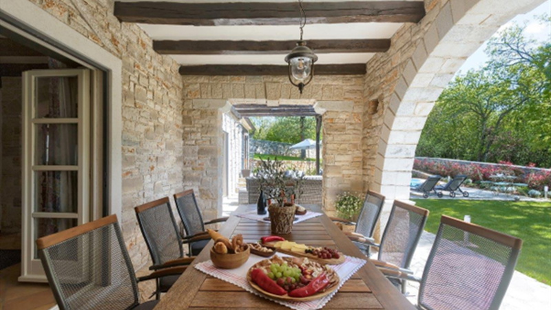 Villa White house B with pool Istria