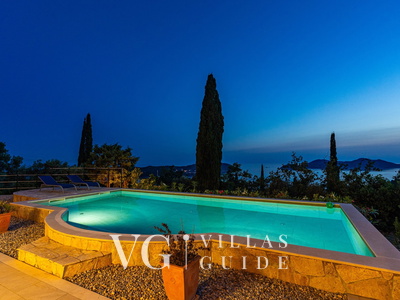 Grand view Orasac Piscina