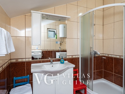 Grand view Orasac Kupaonica