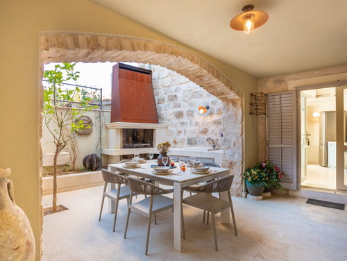 Villa Palazzo Antiqua island Vis