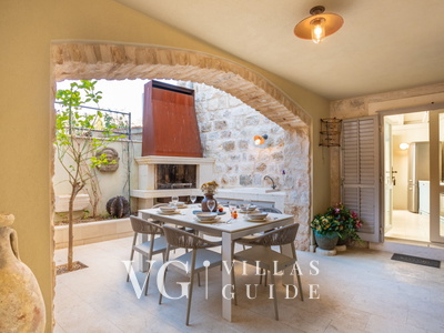 Villa Palazzo Antiqua island Vis