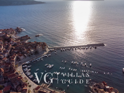 Villa Palazzo Antiqua island Vis Microlocation