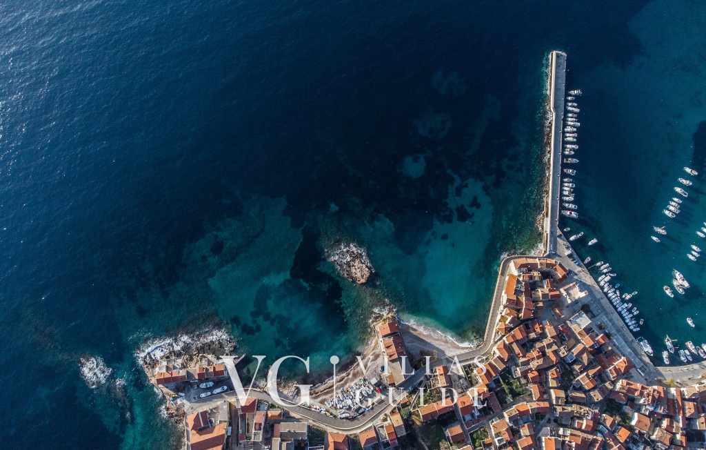 Villa Palazzo Antiqua beachfront Vis Mikrolokacija