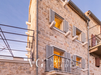 Villa Palazzo Antiqua island Vis