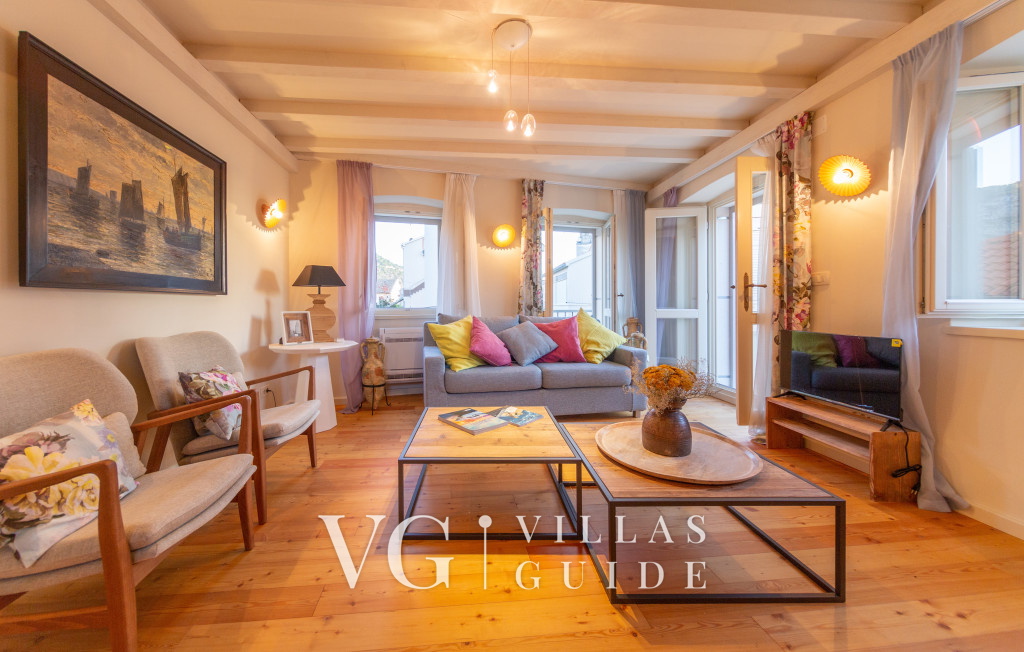 Villa Palazzo Antiqua island Vis