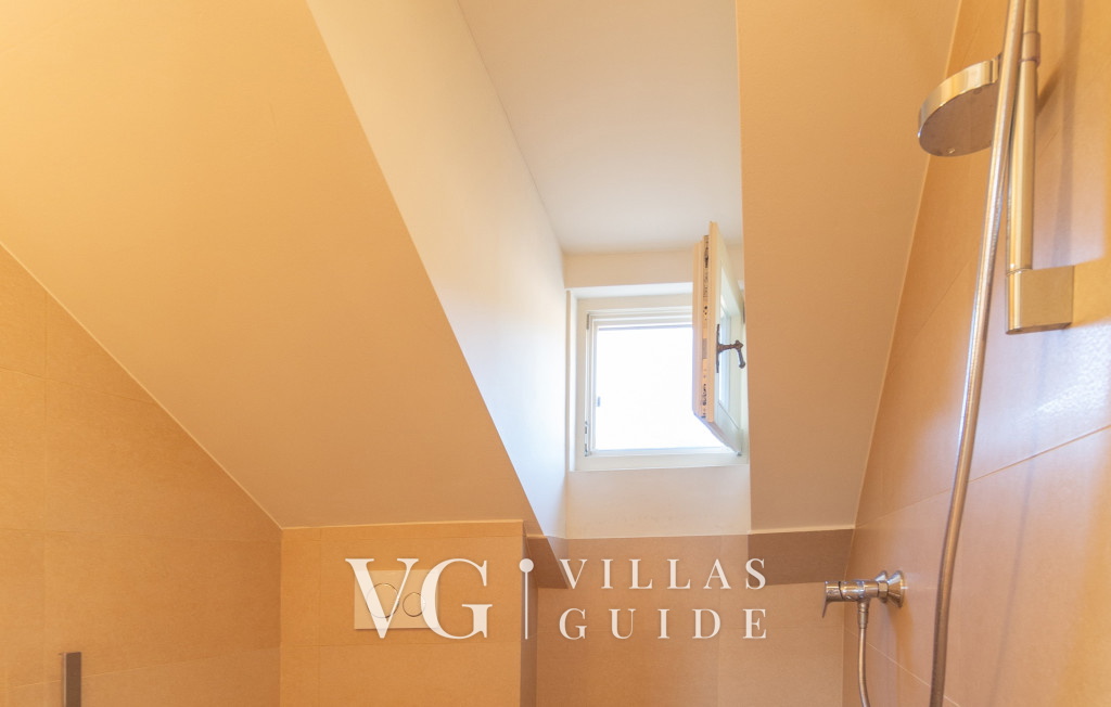 Villa Palazzo Antiqua island Vis Bathroom