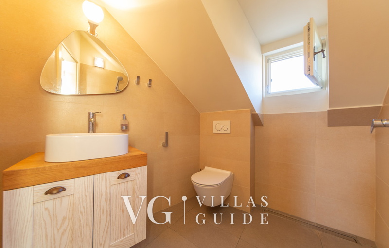 Villa Palazzo Antiqua island Vis Bathroom