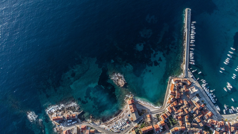 Villa Palazzo Antiqua beachfront Vis