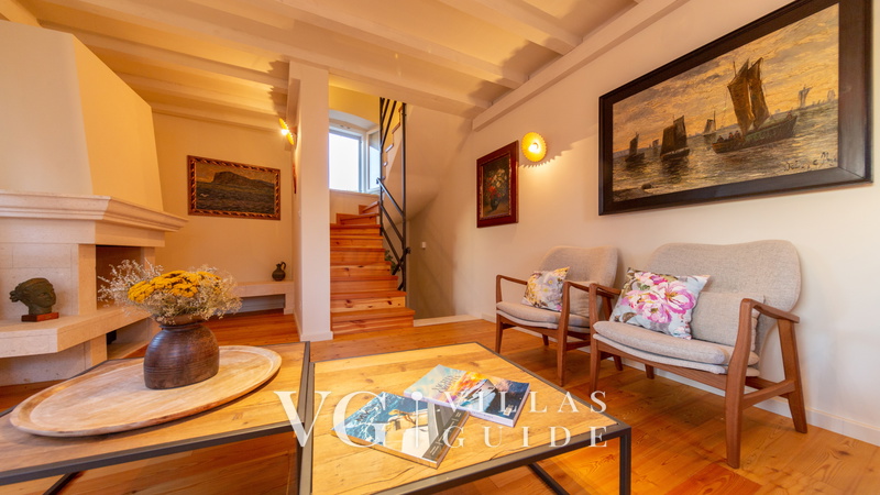 Villa Palazzo Antiqua beachfront Vis Living room