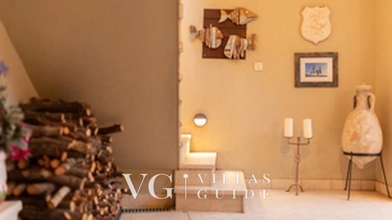 Villa Palazzo Antiqua beachfront Vis Additional content