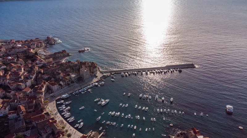 Villa Palazzo Antiqua beachfront Vis