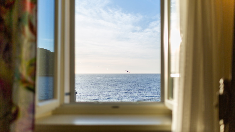 Villa Palazzo Antiqua beachfront Vis