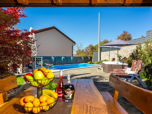 Villa Lemily with private pool