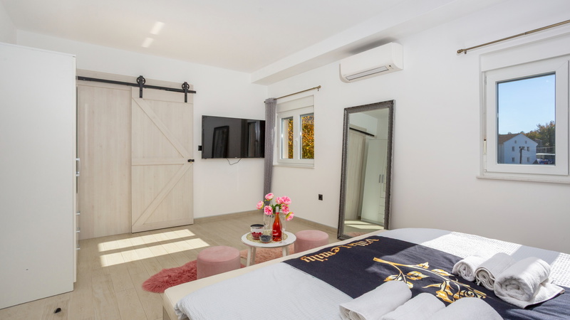 Villa Lemily with private pool