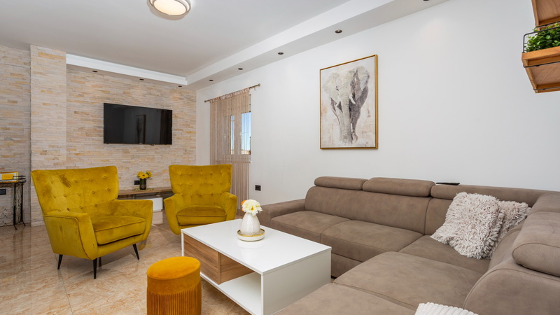 Villa Lemily with private pool