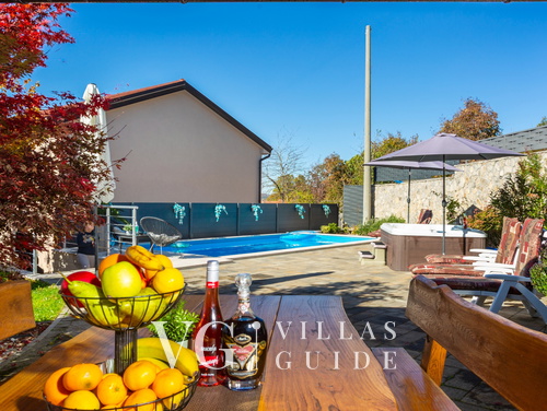 Villa Lemily with private pool