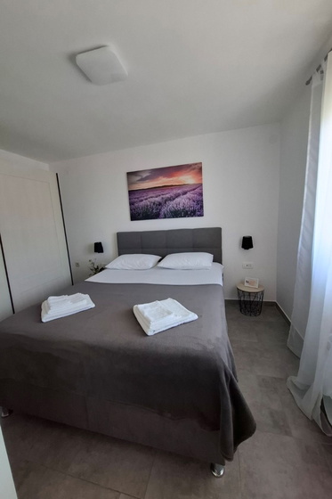 Holiday home Vranjak under star sky