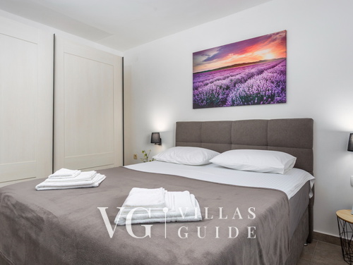 Holiday home Vranjak under star sky