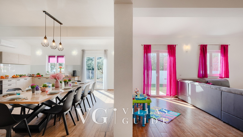 Villa 4M Living room