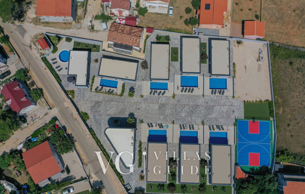 Villa More Vir 1 Garden and property exterior