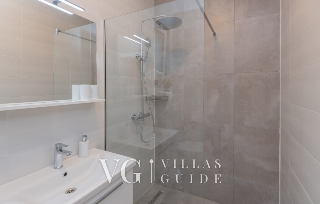 Villa More Vir 1 Bathroom