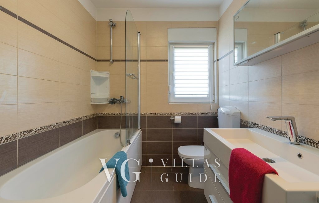 Apartman Lea Bathroom