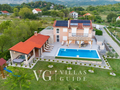 Villa Pleter Garten und Außenbereich