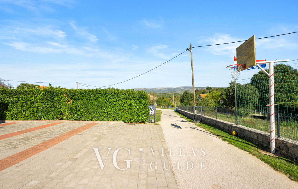 Villa Pleter Zusatzinhalte