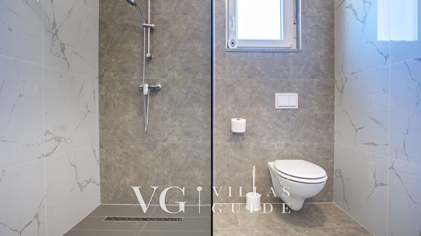 Villa Cyprian Bathroom