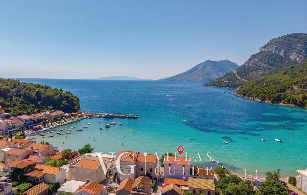 Villa Estera Garden and property exterior