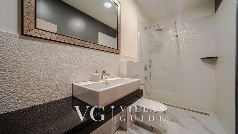 Villa Estera Badezimmer