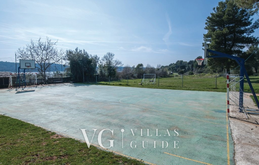 House Luna Microlocation