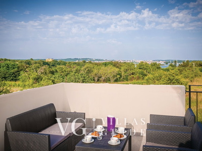 House Luna Garden and property exterior