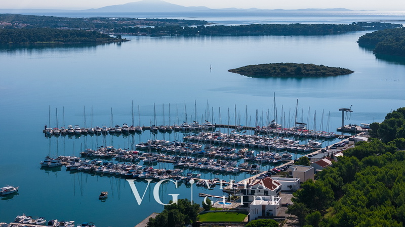 House Luna Microposizione