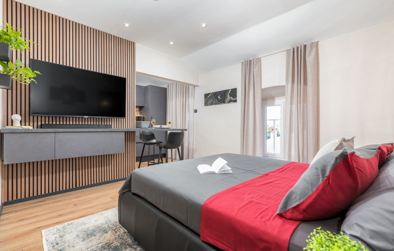 Modern & warm studio near Arena