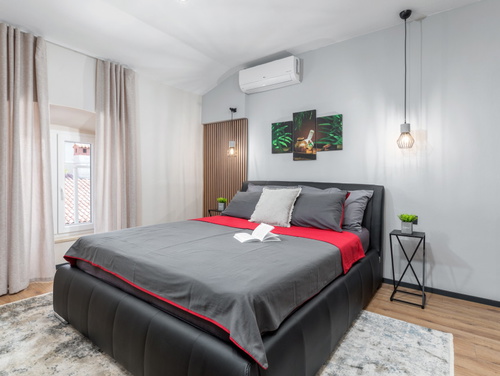 Modern & warm studio near Arena