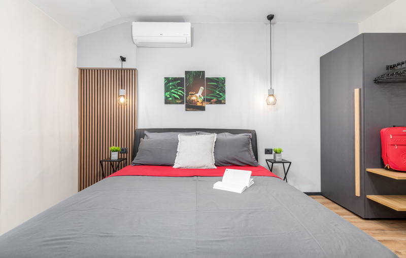 Modern & warm studio near Arena