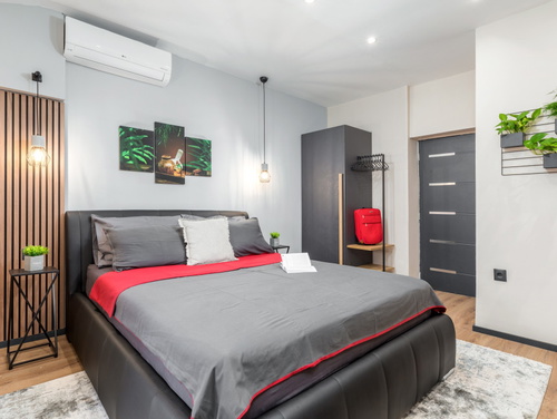 Modern & warm studio near Arena