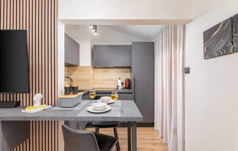 Modern & warm studio near Arena