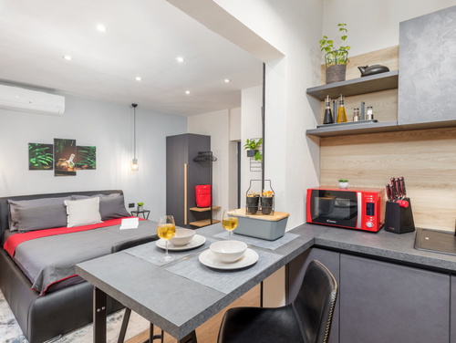 Modern & warm studio near Arena