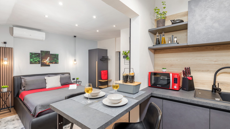 Modern & warm studio near Arena