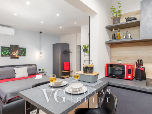 Modern & warm studio near Arena