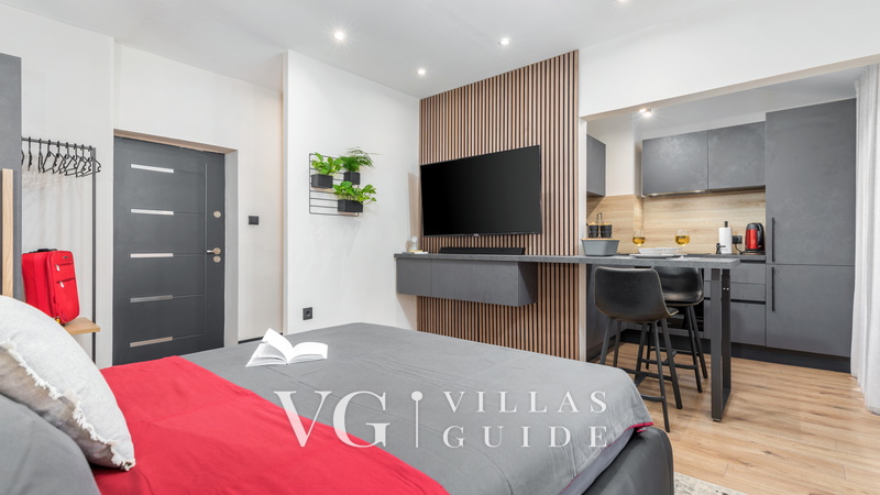 Modern & warm studio near Arena