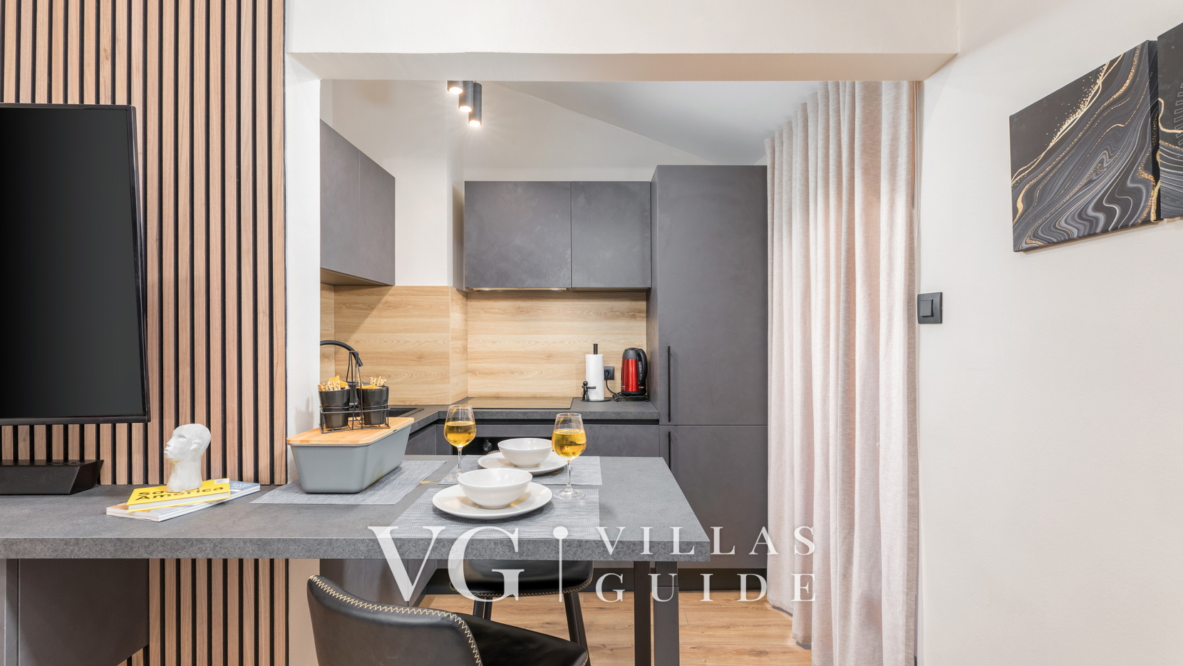 Modern & warm studio near Arena Küche