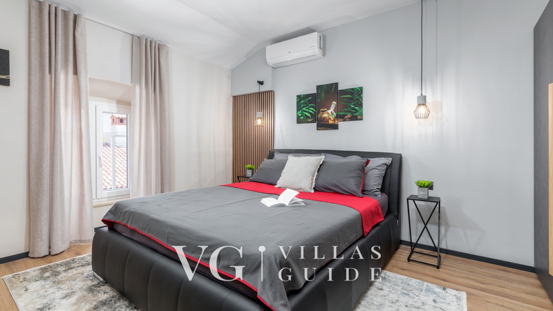 Modern & warm studio near Arena