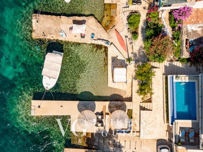 Waterfront villa Marija