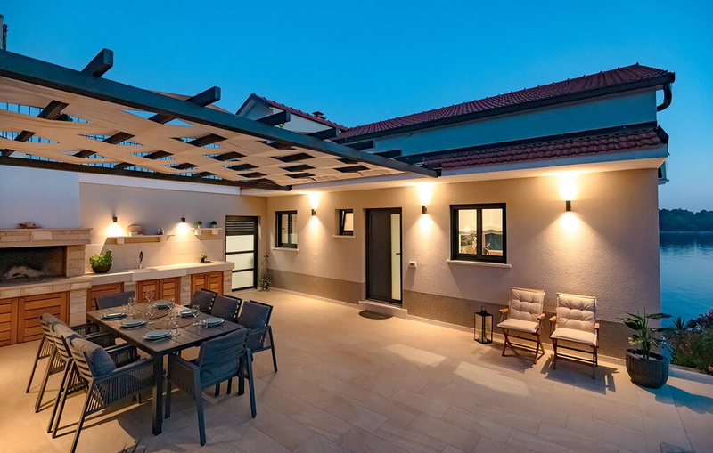 Waterfront villa Marija