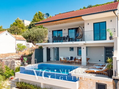 Waterfront villa Marija