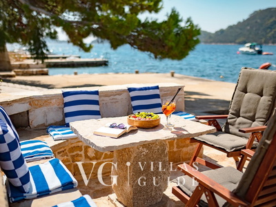 Waterfront villa Marija